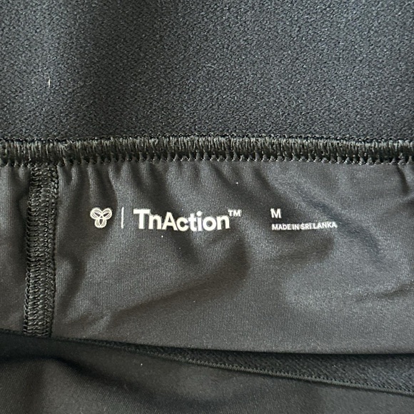 Aritzia Women's Skirt - Picture 4 of 4